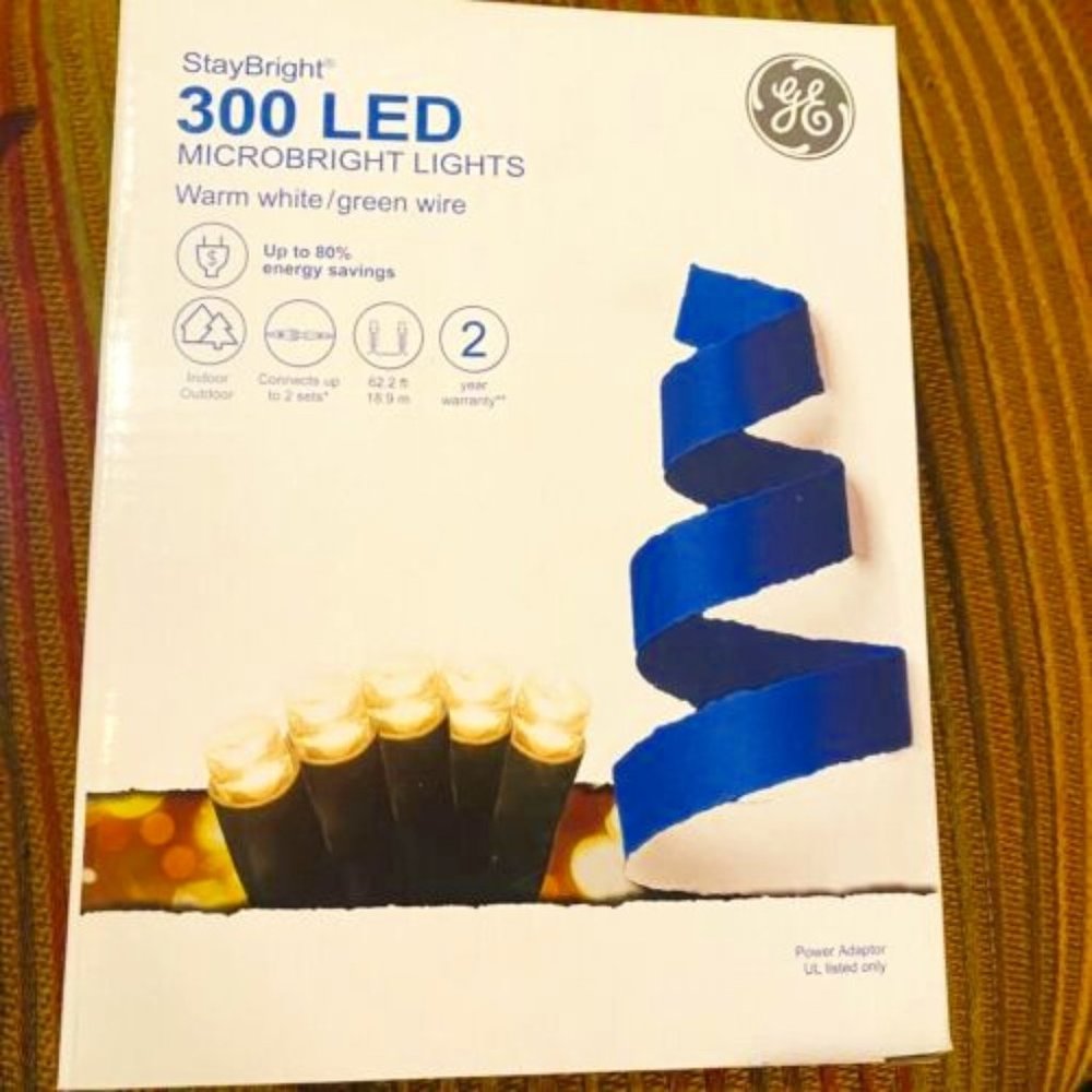 GE StayBright 300 LED Microbright Lights Warm White with Green Wire NEW